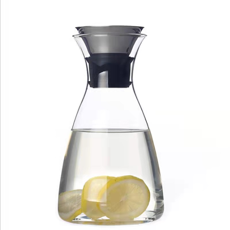 Delicate handmade high borosilicate glass cold water jug with stainless steel lid